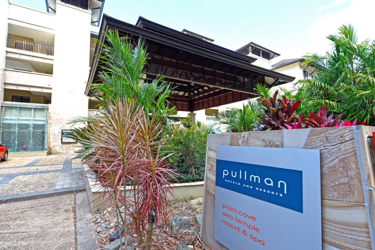 Private Apartments In The Temple Beachfront Resort Palm Cove Bagian luar foto