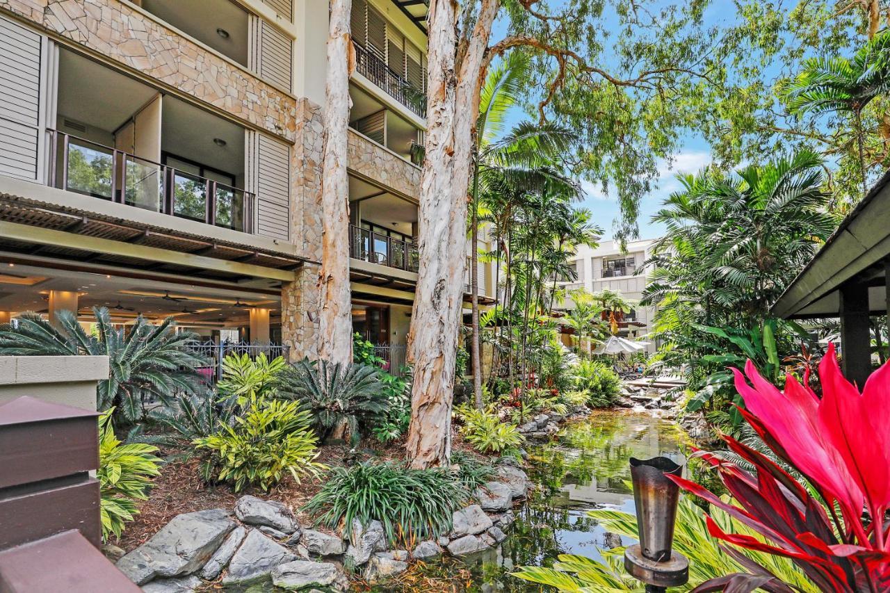 Private Apartments In The Temple Beachfront Resort Palm Cove Bagian luar foto