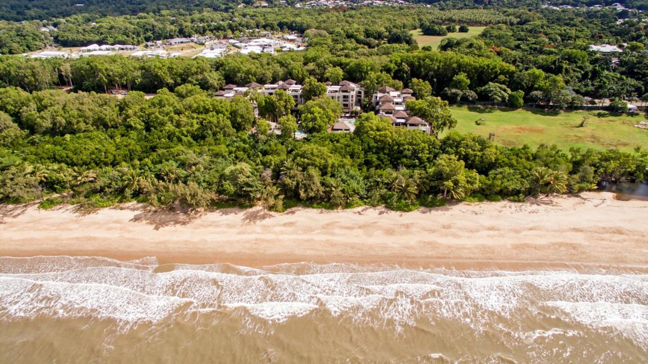 Private Apartments In The Temple Beachfront Resort Palm Cove Bagian luar foto
